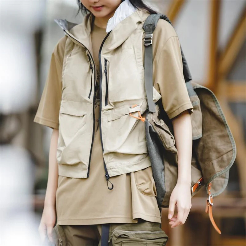 馬登女裝 山系機能速乾連帽馬甲寬鬆休閒多口袋戶外露營無袖坎肩