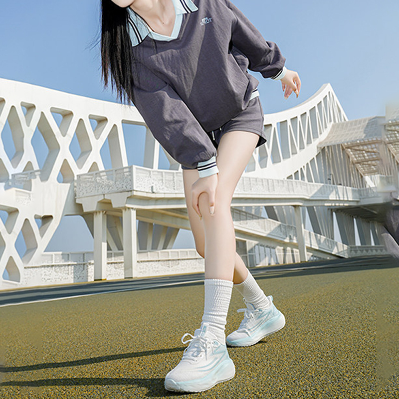 時尚跑步鞋運動鞋女款春季網面透氣飛織鞋輕便減震女鞋
