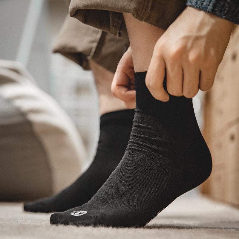 馬登工裝 經典純色吸汗棉質襪子休閒透氣四季通用中筒襪