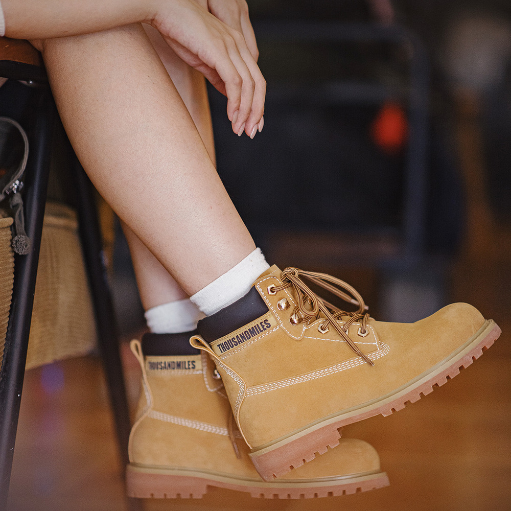 馬登女裝 美式大黃靴英倫風中幫馬丁靴戶外登山靴復古工裝短靴子