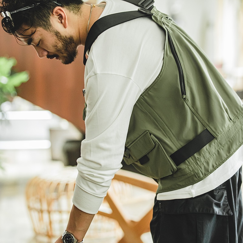 馬登工裝 復古多口袋機能風馬甲無袖坎肩背心兩用挎包潮男