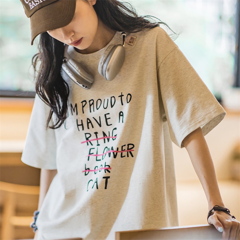 馬登女裝 美式復古字母印花T恤寬鬆透氣圓領短袖文藝上衣