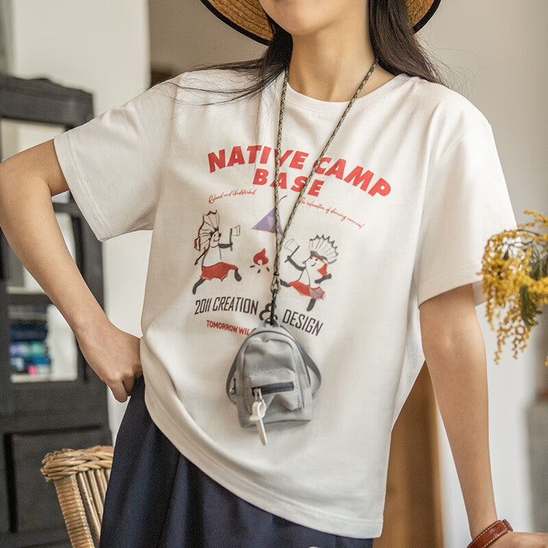 馬登女裝 美式復古印花T恤寬鬆純棉透氣短袖上衣正肩設計打底衫