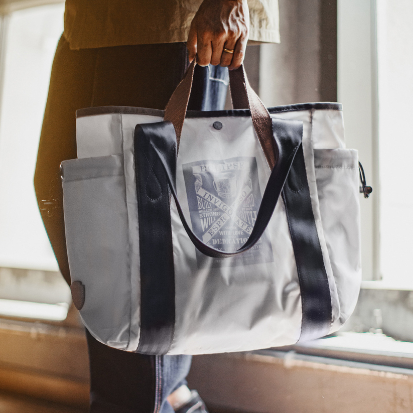 馬登工裝 美式單肩包防水白色托特包大容量電腦包通勤百搭手提包