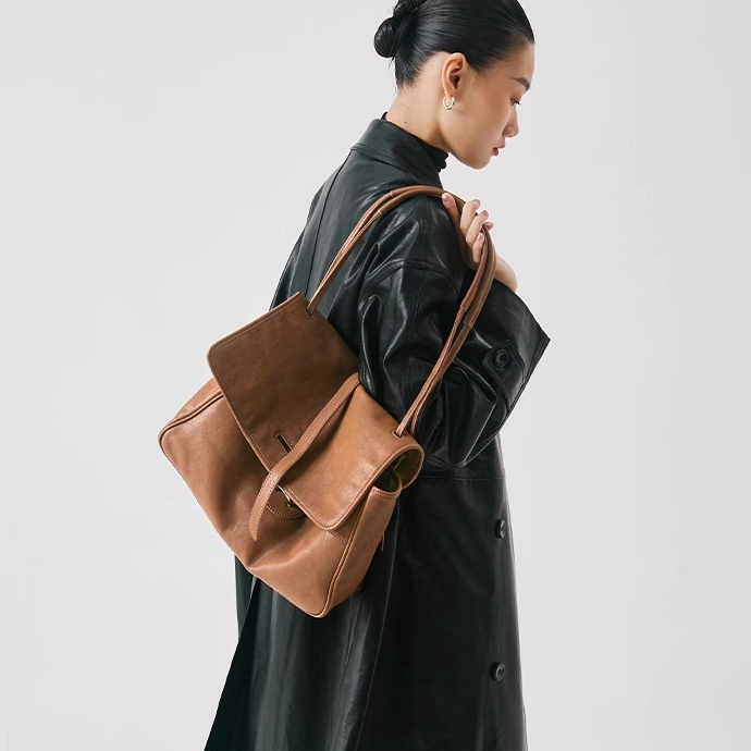 植鞣頭層牛皮包包小眾復古斜挎托特包通勤大容量真皮郵差包女