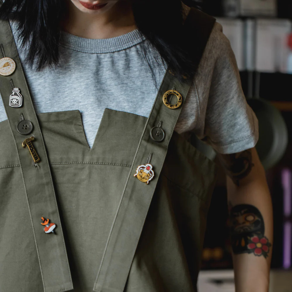 馬登女裝 美式復古珐琅蝴蝶扣胸針配飾阿美哢嘰徽章玩物