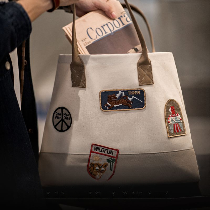 馬登工裝 美式復古章仔刺繡托特包大容量手提包相機電腦單肩包男女