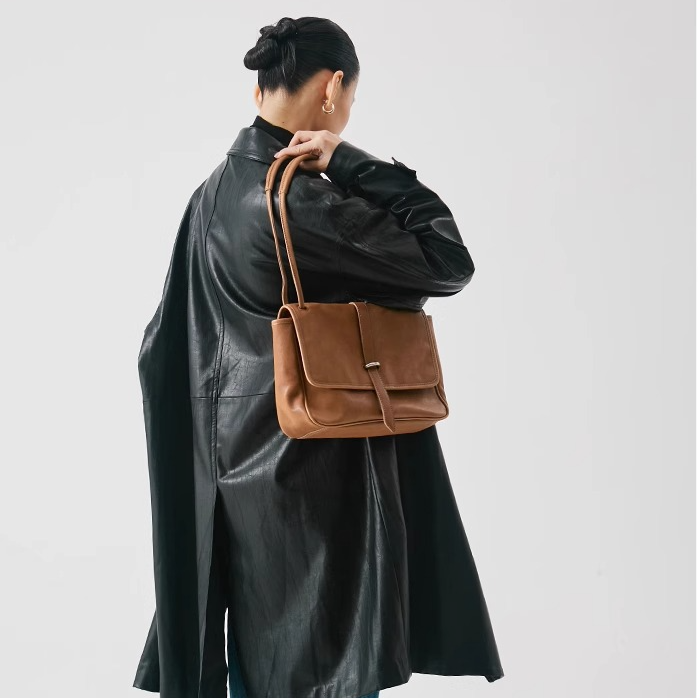 植鞣頭層牛皮包包小眾復古斜挎托特包通勤大容量真皮郵差包女