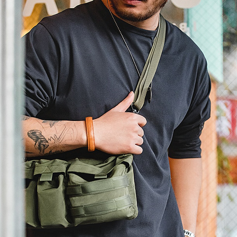 馬登工裝 多口袋機能單肩郵差斜跨包戶外山繫腰包側肩背包