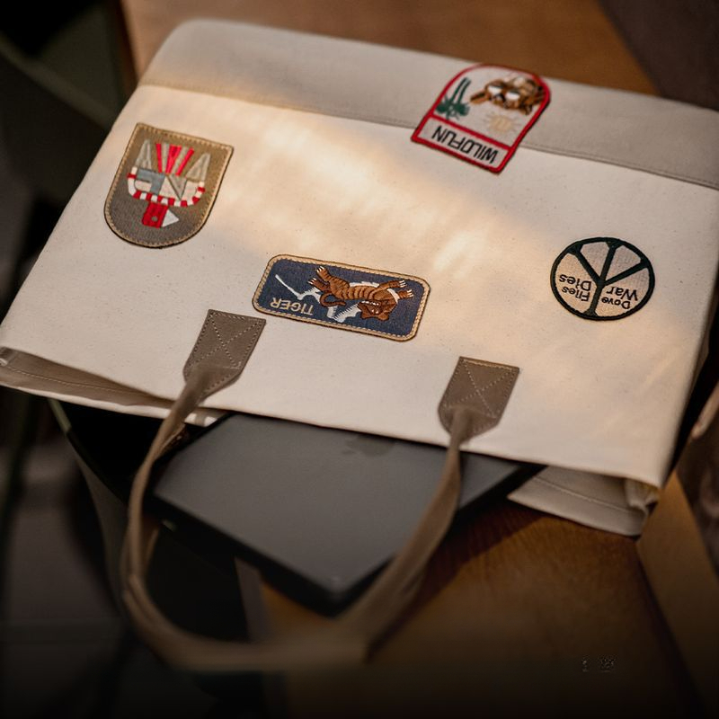 馬登工裝 美式復古章仔刺繡托特包大容量手提包相機電腦單肩包男女