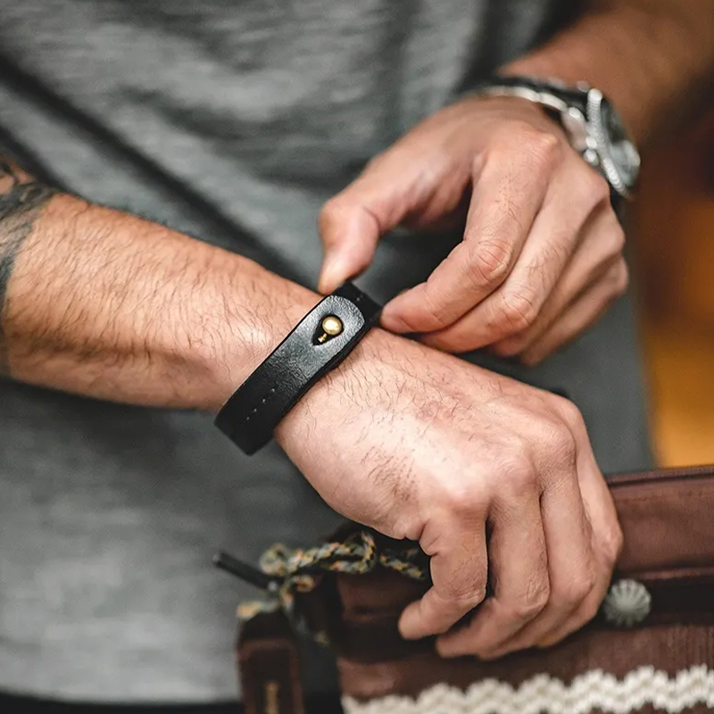 馬登工裝 復古植鞣牛皮燙金手環阿美咔嘰印第安寬手鐲手腕配飾