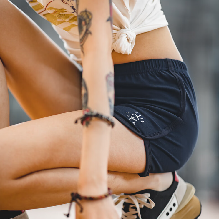 馬登女裝 美式休閒運動短褲修身透氣超短褲夏季提臀辣妹熱褲潮