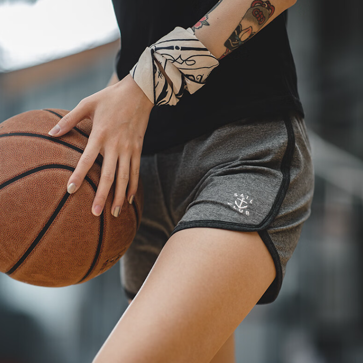 馬登女裝 美式休閒運動短褲修身透氣超短褲夏季提臀辣妹熱褲潮