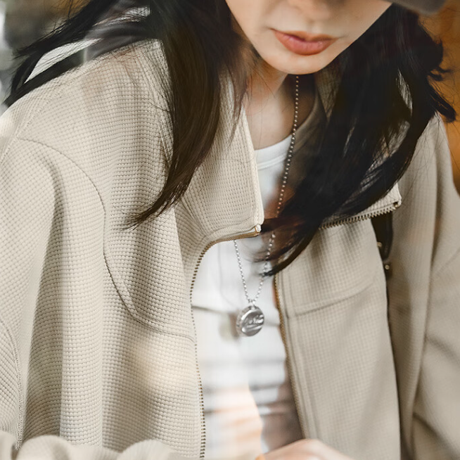 馬登女裝 鹽系寬鬆立領華夫格拉鍊外套休閒短款開衫上衣