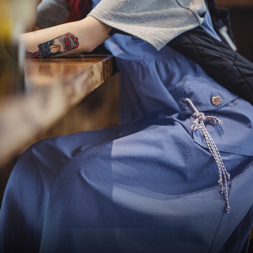 馬登女裝 夏日系海邊度假無袖吊帶背心連衣裙掐腰山系工裝多口袋長裙