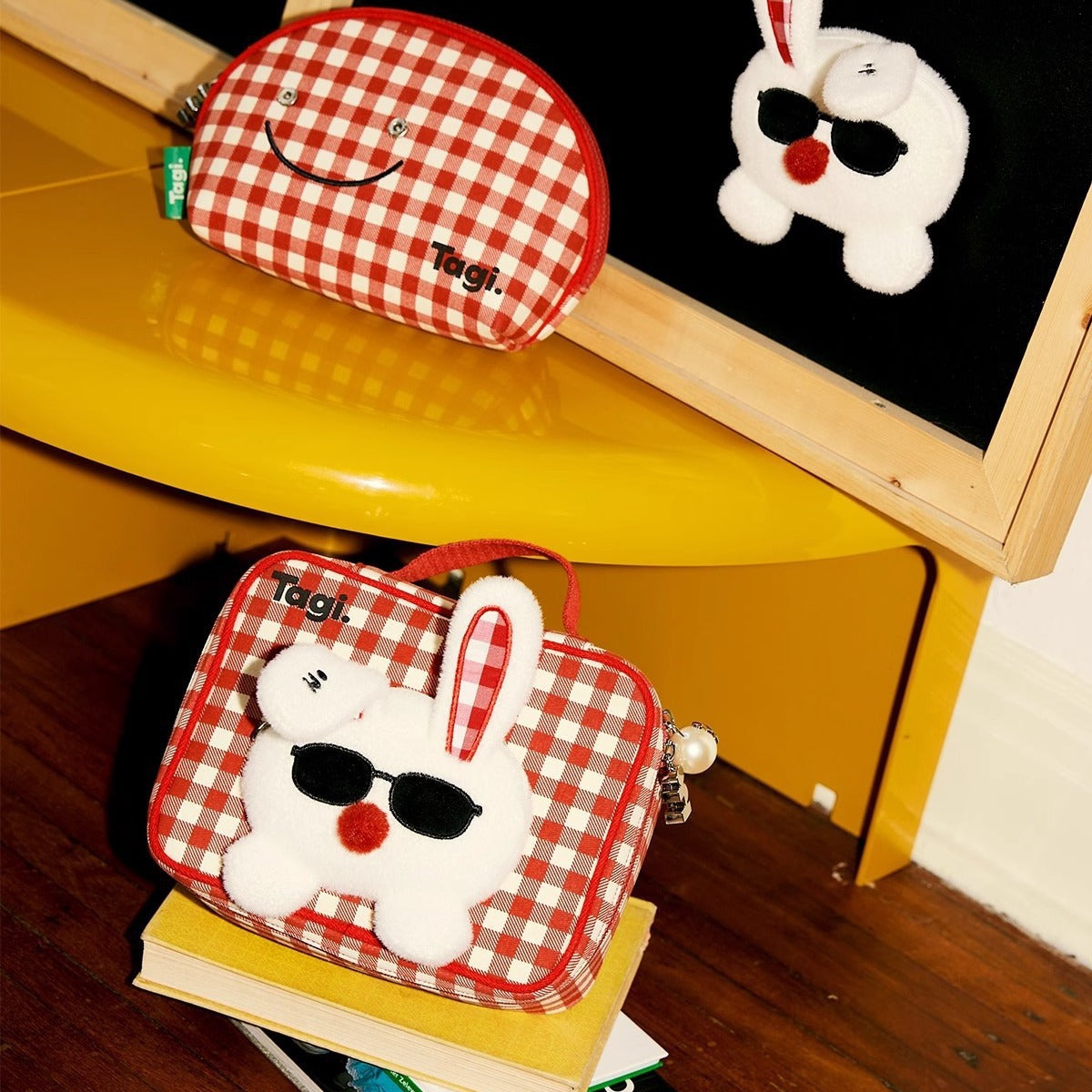 塔皮兔格子可愛收納包洗漱大容量便攜貝殼化妝包小方包包