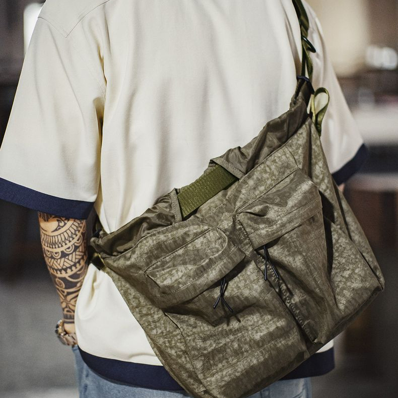 馬登工裝 美式復古飛行員頭盔包大容量斜挎包迷彩尼龍手提包包