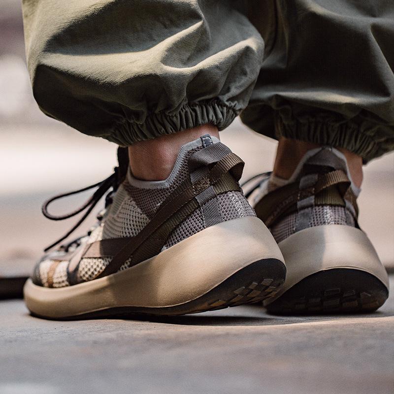 馬登男鞋 山系復古軟底慢跑鞋男休閒網面輕盈透氣戶外Mollusc運動鞋