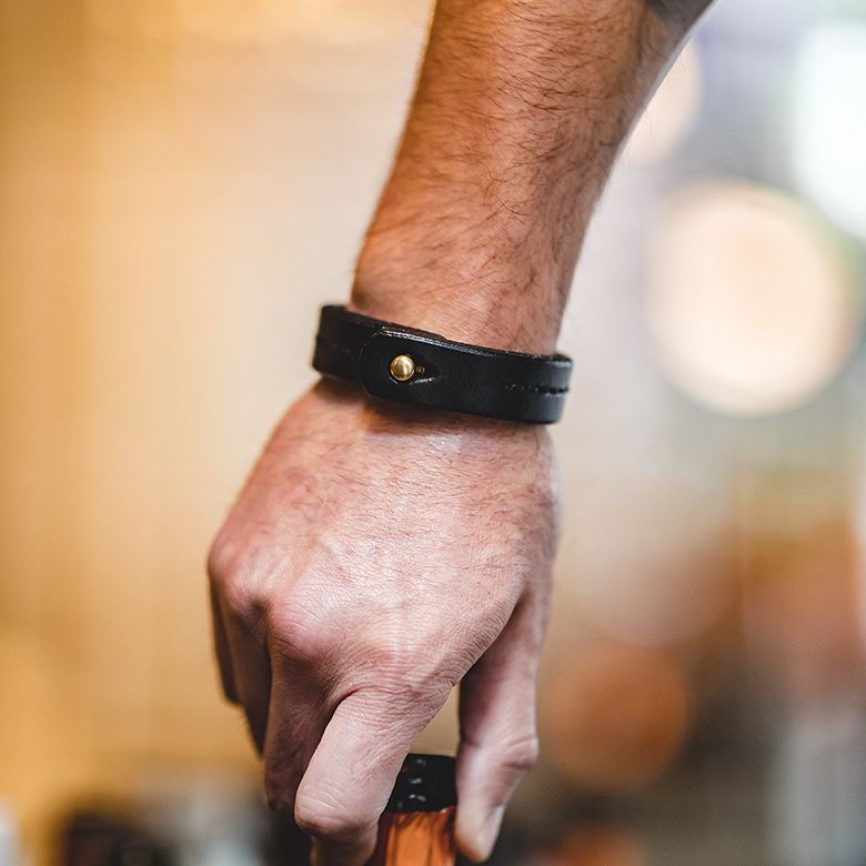 馬登工裝 復古植鞣牛皮燙金手環阿美咔嘰印第安寬手鐲手腕配飾