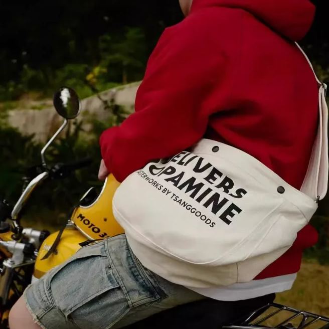 美式復古戶外斜挎包騎行摩托車包簡約帆布報童包