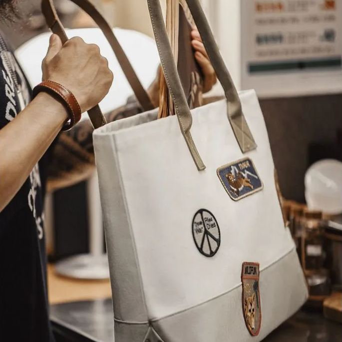 馬登工裝 美式復古章仔刺繡托特包大容量手提包相機電腦單肩包男女