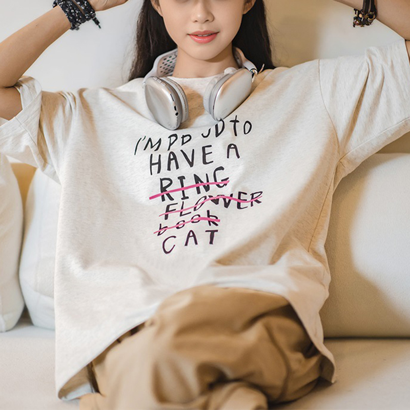 馬登女裝 美式復古字母印花T恤寬鬆透氣圓領短袖文藝上衣