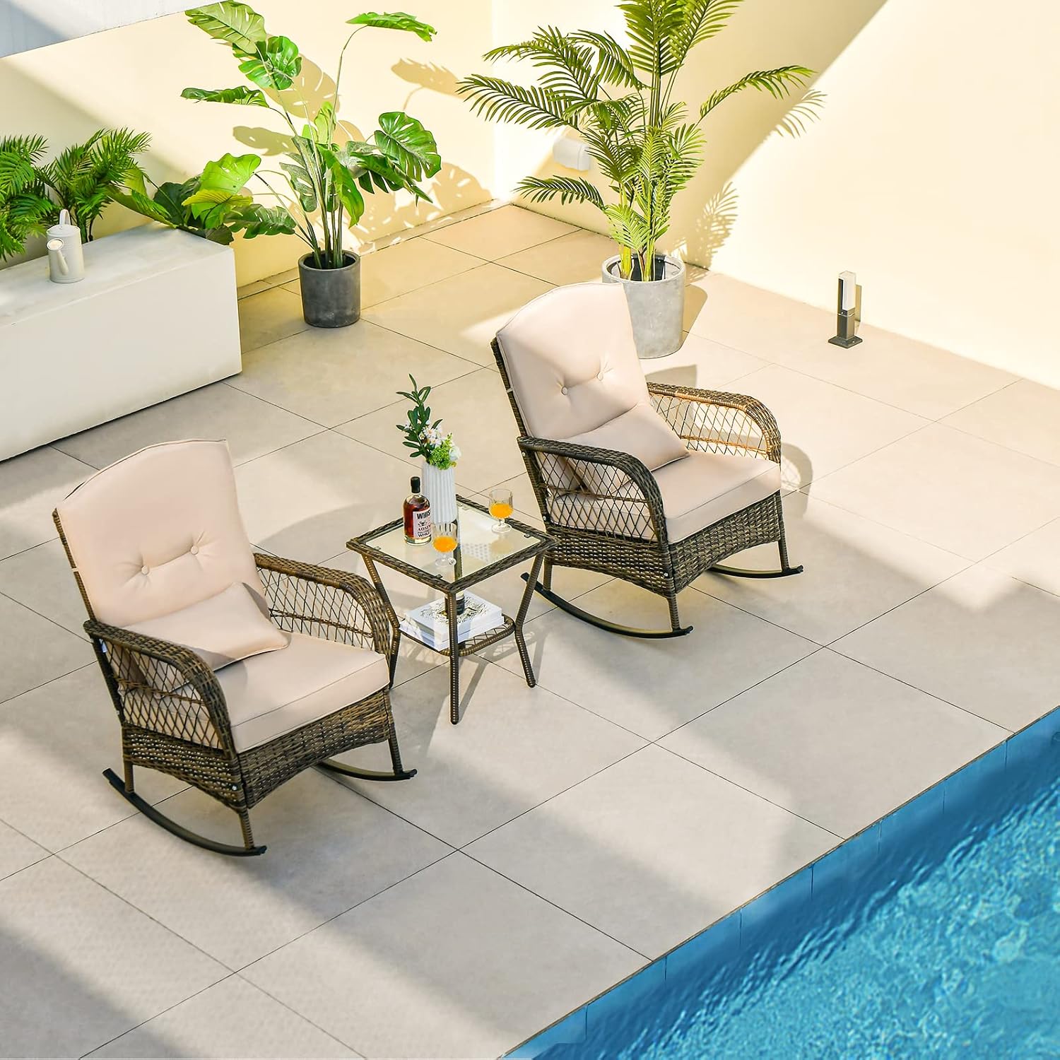 Möbel Schaukelstuhl Set 3-teilig Rattan Gartenmöbel Set 2 Schaukelstühle mit Tisch Terrassenmöbel Set Outdoor Inklusive Kissen Balkonmöbel Kleiner Balkon für 2 Personen