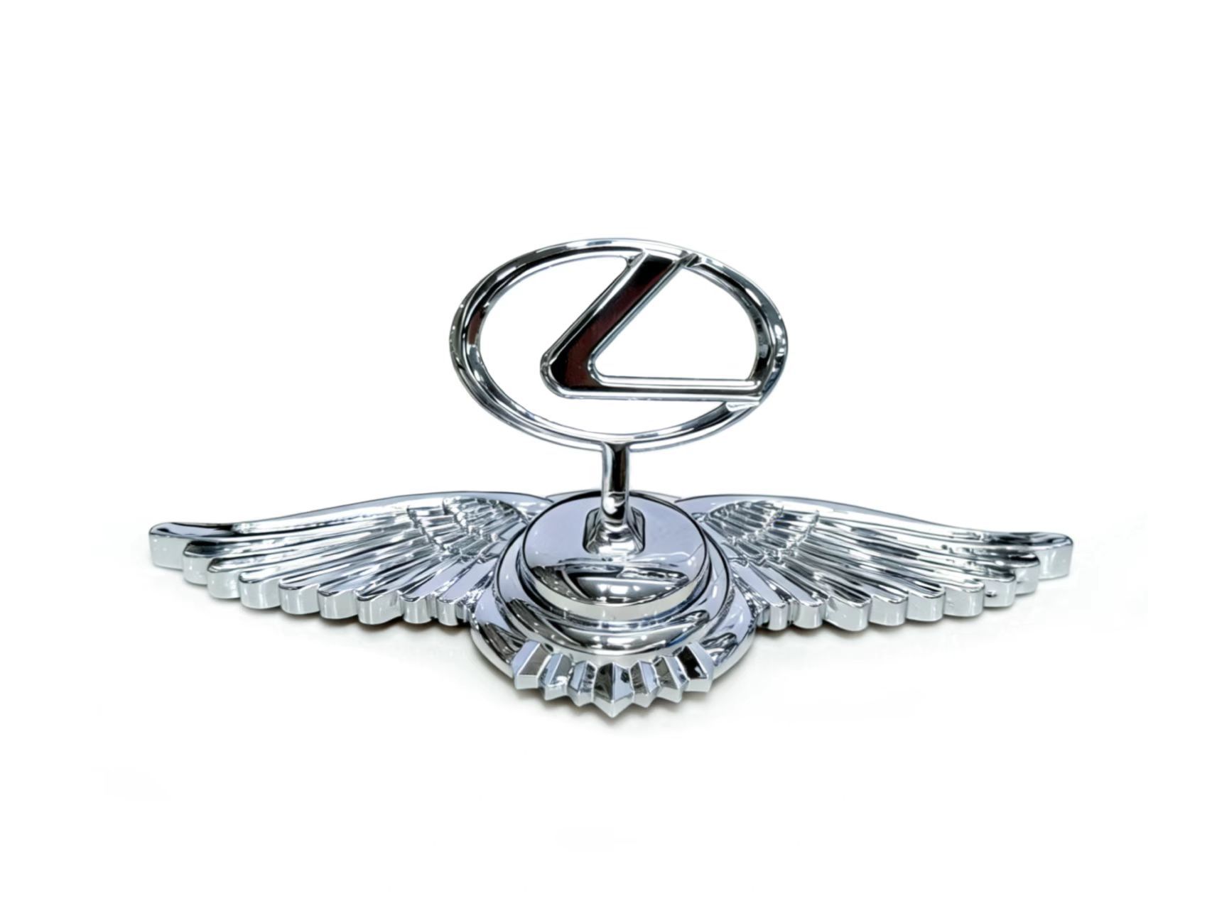 Naklejka z emblematem na maskę samochodu