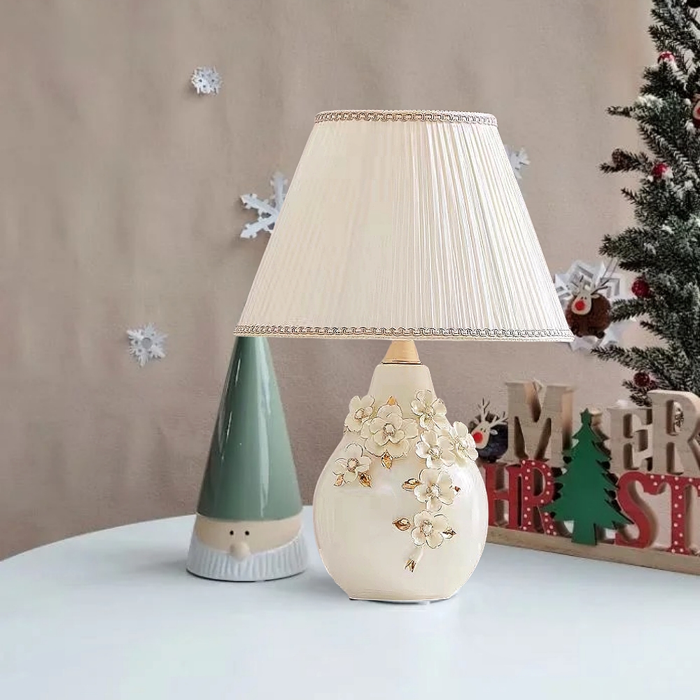American Style White Series Ceramic Carved Desk Lamp With Simple Fabric Lampshade