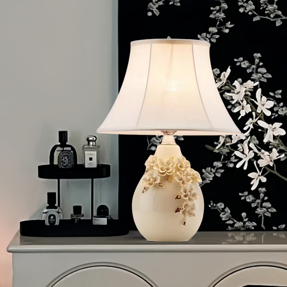 American Style White Series Ceramic Carved Desk Lamp With Simple Fabric Lampshade