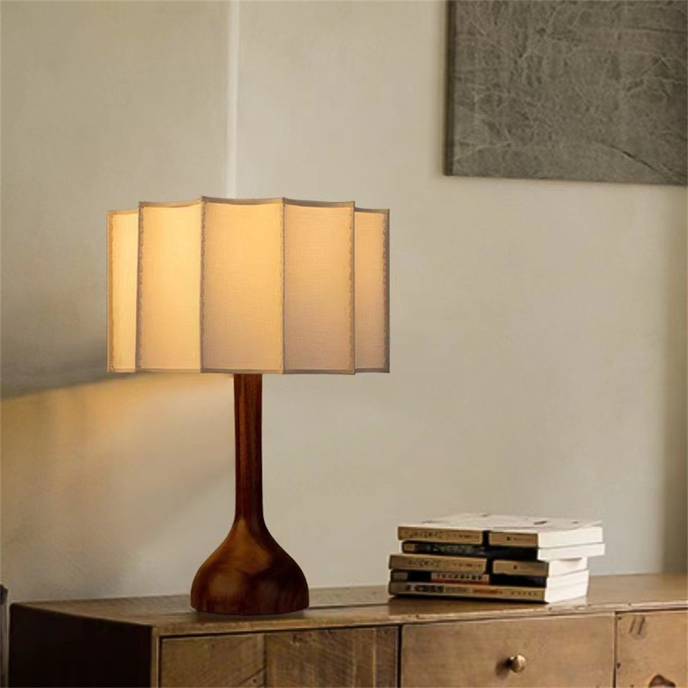 New Chinese Classical Retro High-End Solid Fabric Wood Desk Lamp
