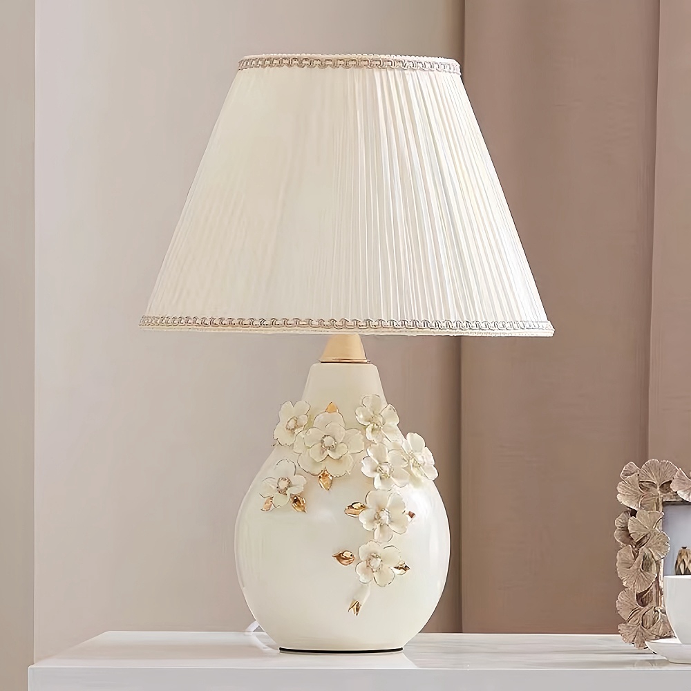 American Style White Series Ceramic Carved Desk Lamp With Simple Fabric Lampshade