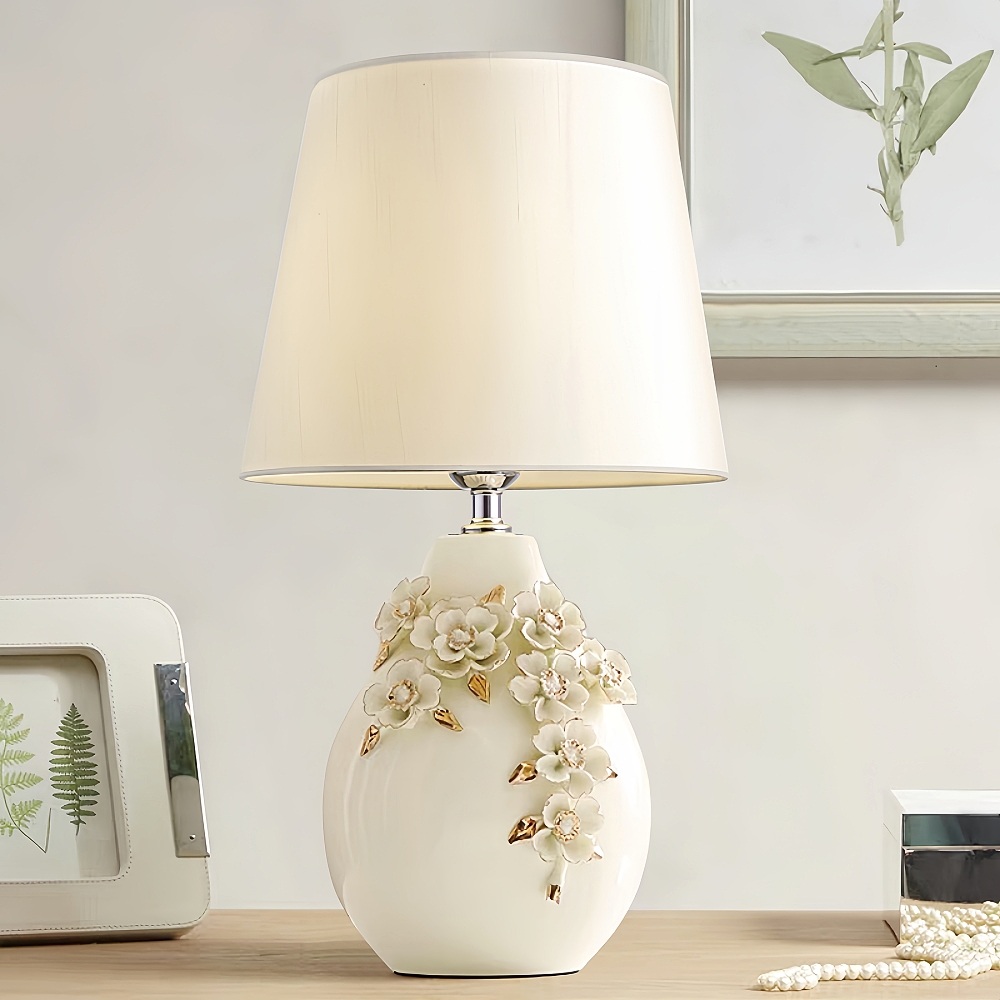 American Style White Series Ceramic Carved Desk Lamp With Simple Fabric Lampshade