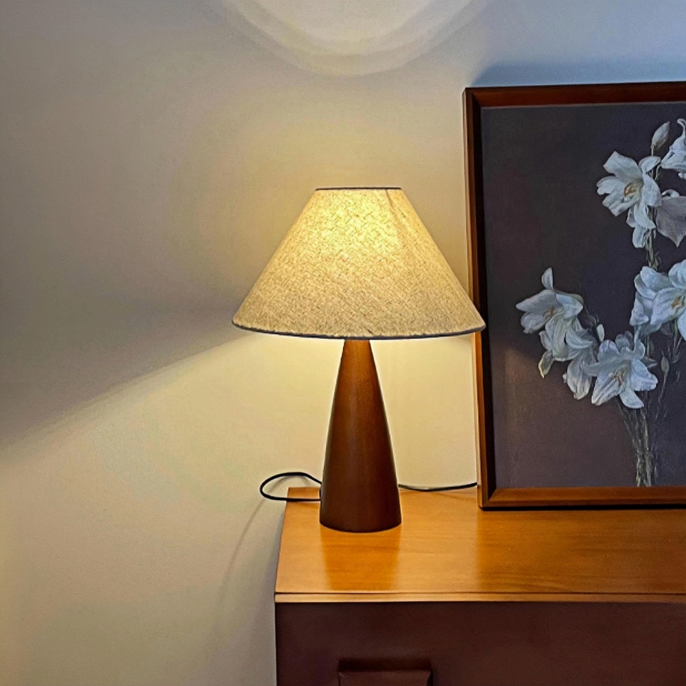 Wabi Sabi Style Retro Solid Wood Fabric High-End Desk Lamp