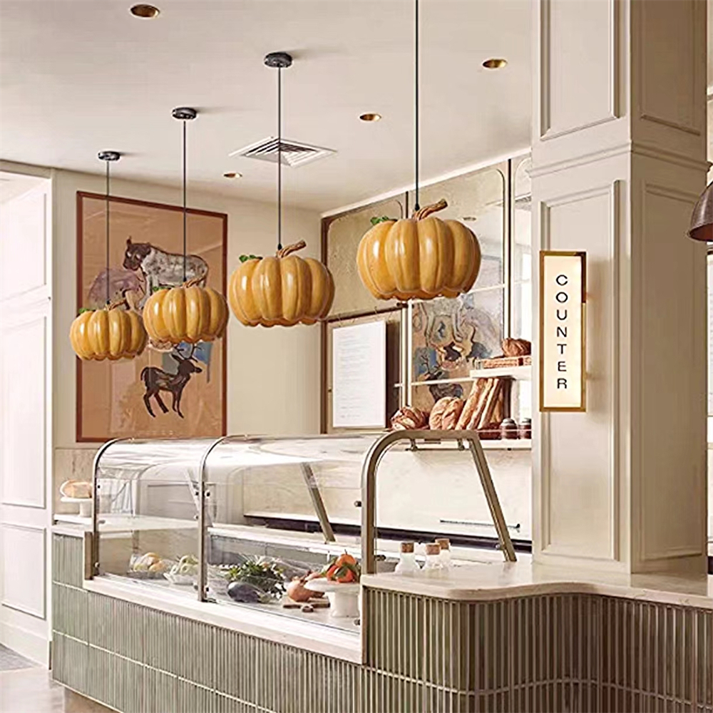 Retro creative resin pumpkin chandelier suitable for foyer bar and restaurant