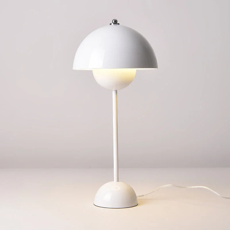 Metal Minimalist Table Lamp Creative Beside Lamp