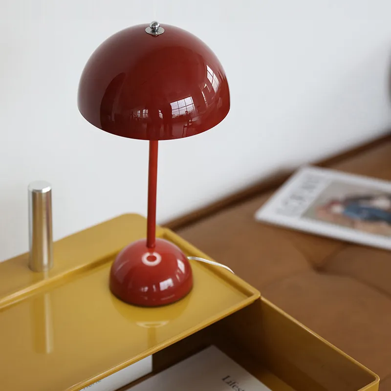 Flowerpot VP9 Table Lamp Minimalist Metal Creative Beside Lamp