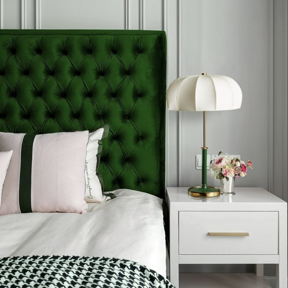 Mid Century Modern Table Lamp With Green Base