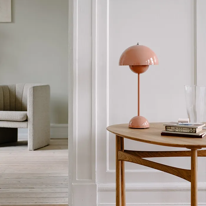 Flowerpot VP9 Table Lamp Minimalist Metal Creative Beside Lamp