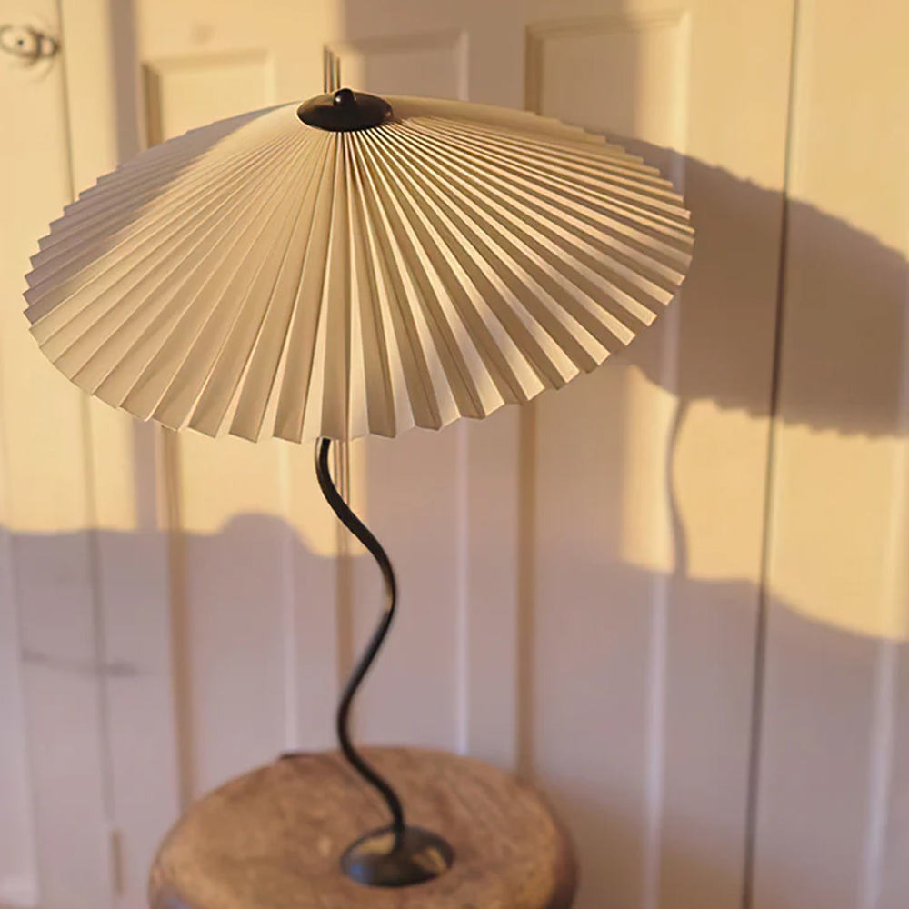 Modern Squiggle Table Lamp Pleated Umbrella Desk Lamp