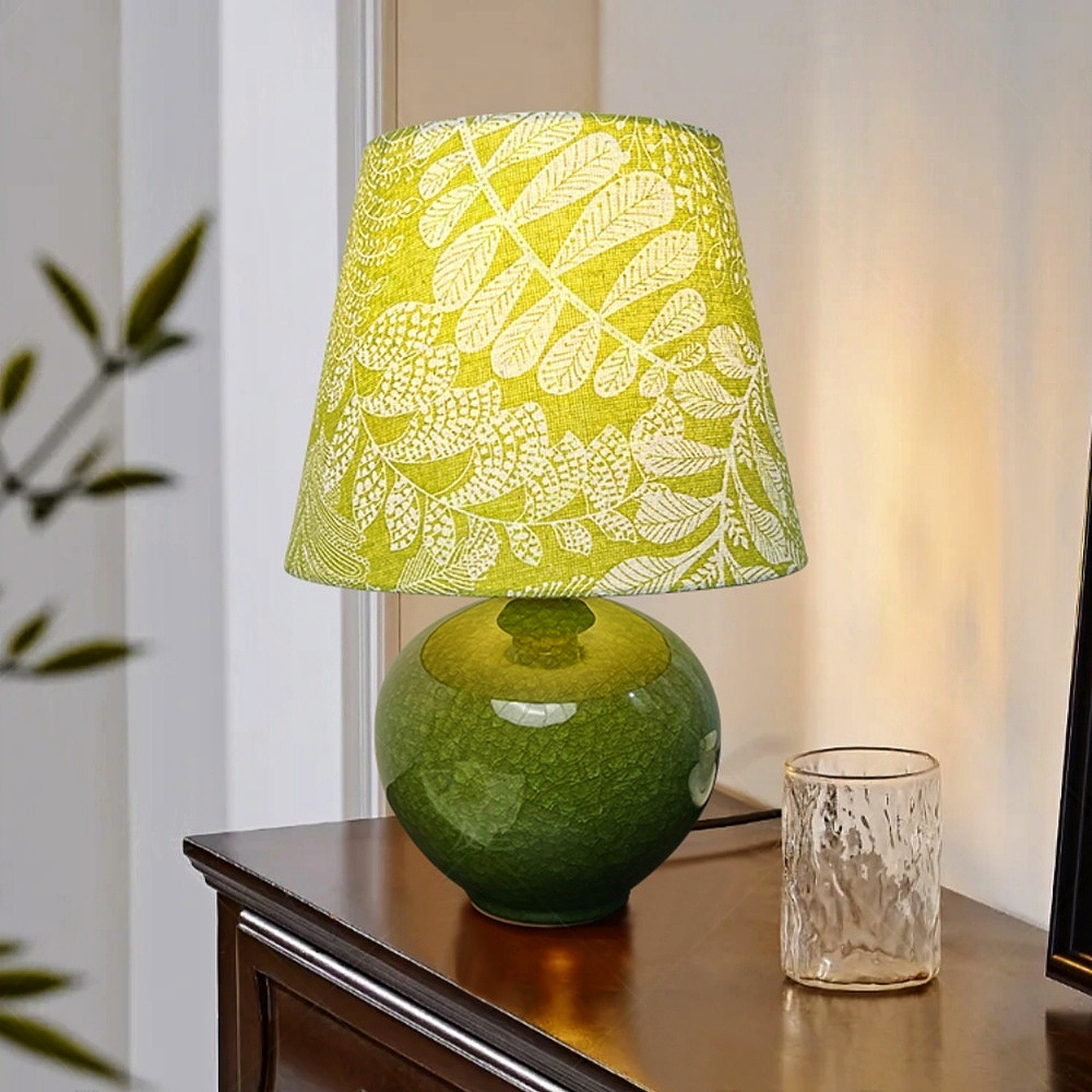 Retro Style Green Ice Chip Cracked Glaze Ceramic Desk Lamp Decoration Desktop Lamp