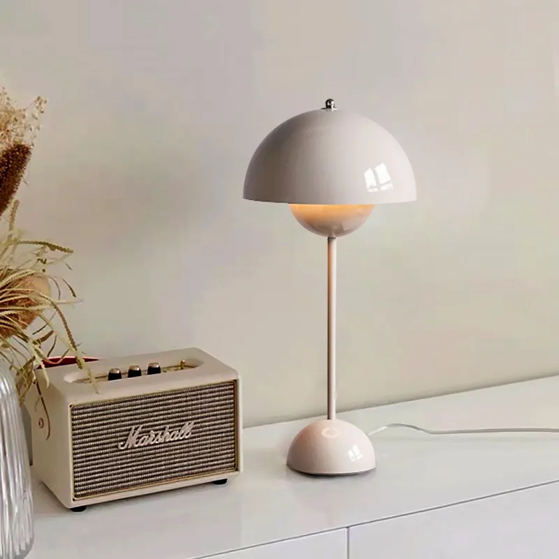 Flowerpot VP9 Table Lamp Minimalist Metal Creative Beside Lamp