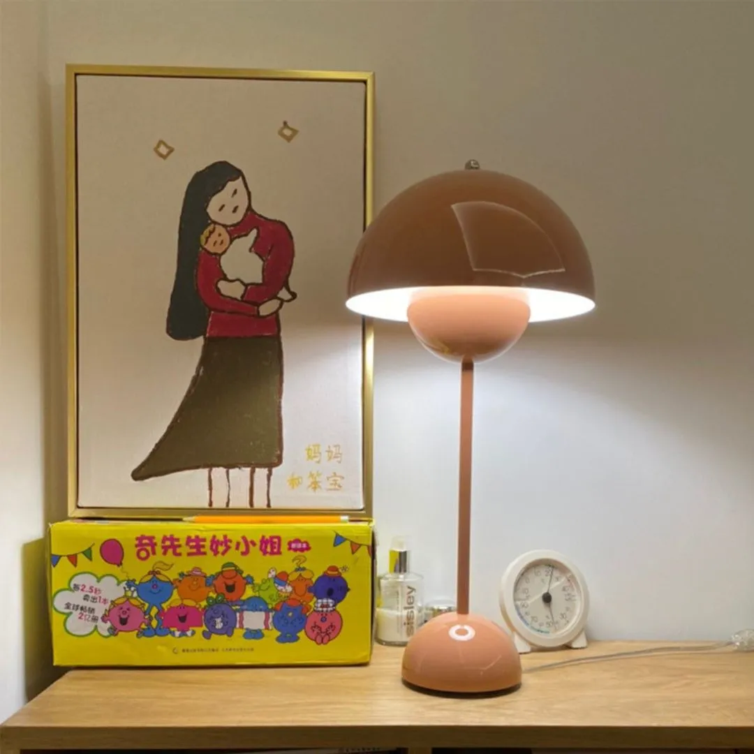 Flowerpot VP9 Table Lamp Minimalist Metal Creative Beside Lamp