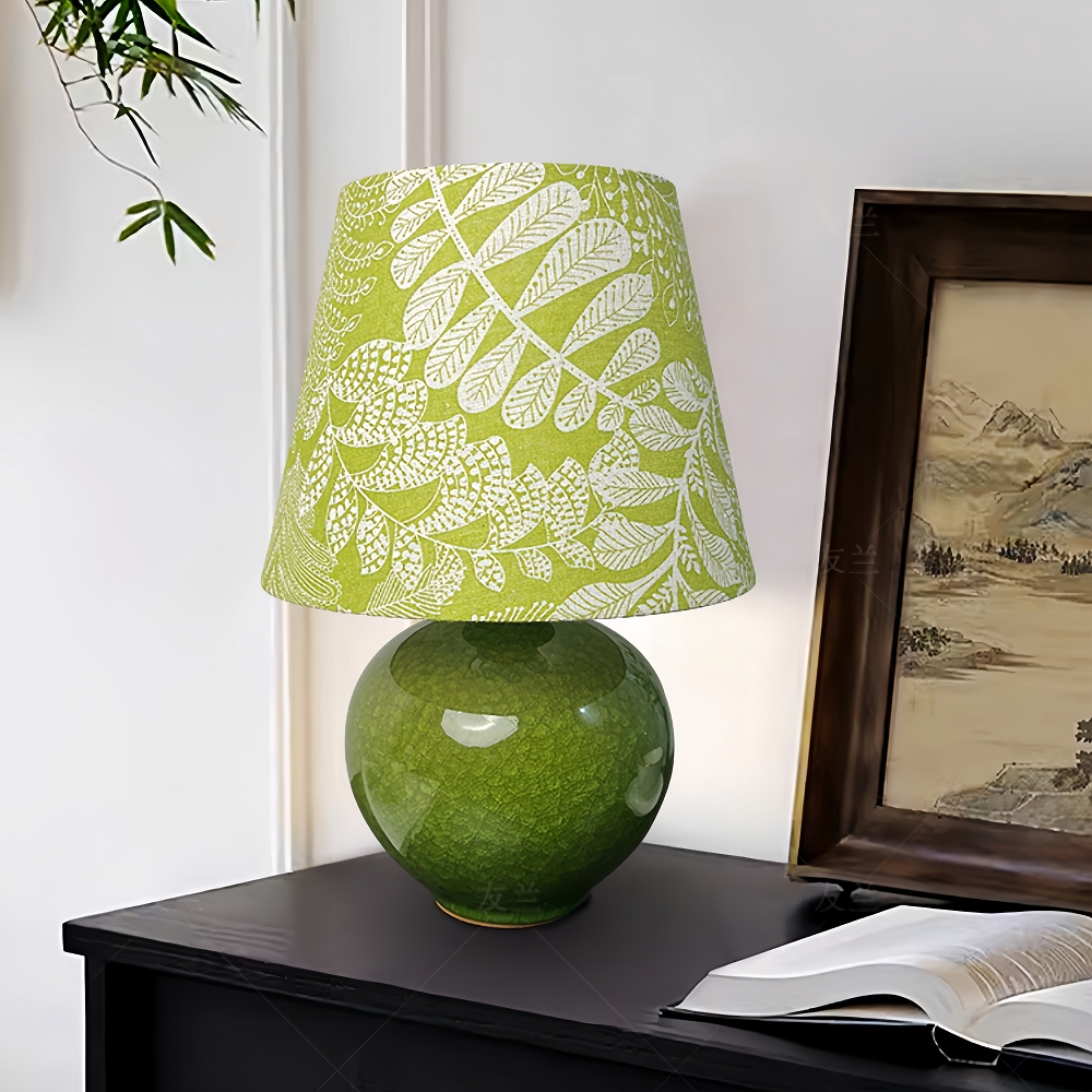 Retro Style Green Ice Chip Cracked Glaze Ceramic Desk Lamp Decoration Desktop Lamp