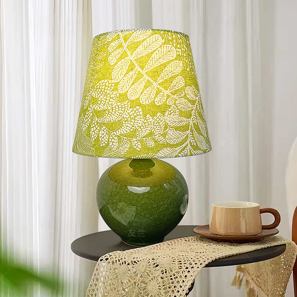 Retro Style Green Ice Chip Cracked Glaze Ceramic Desk Lamp Decoration Desktop Lamp