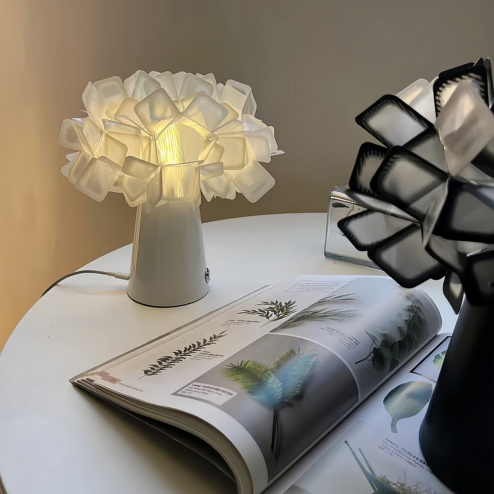 Modern Creative Colorful Flower Shaped Living Room Bedroom Decorative Desk Lamp