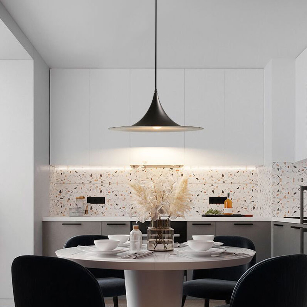 Industrial Style Horn Chandelier Minimalist Single-head Restaurant Metal Pendant Light