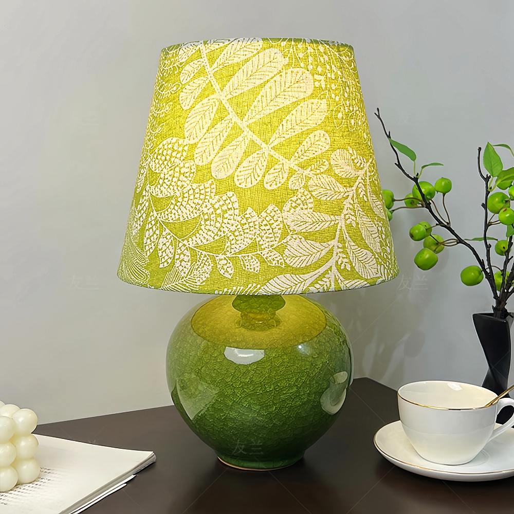 Retro Style Green Ice Chip Cracked Glaze Ceramic Desk Lamp Decoration Desktop Lamp