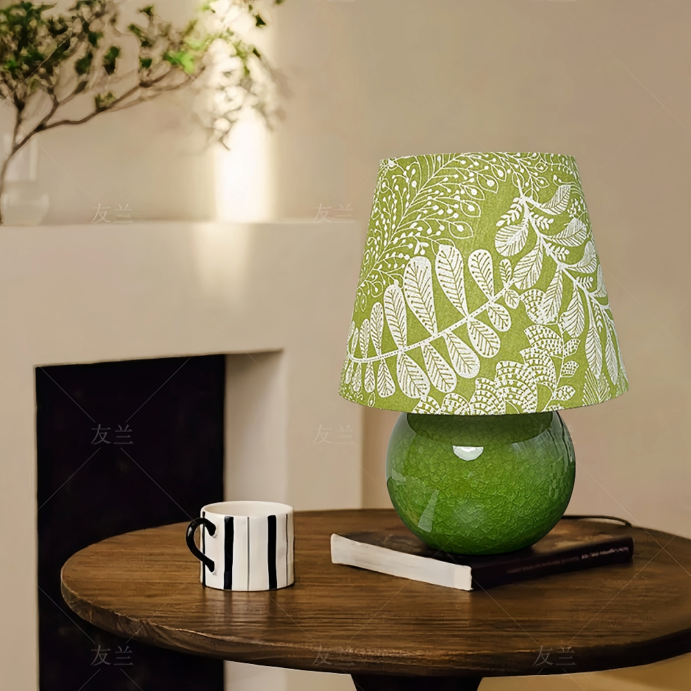 Retro Style Green Ice Chip Cracked Glaze Ceramic Desk Lamp Decoration Desktop Lamp