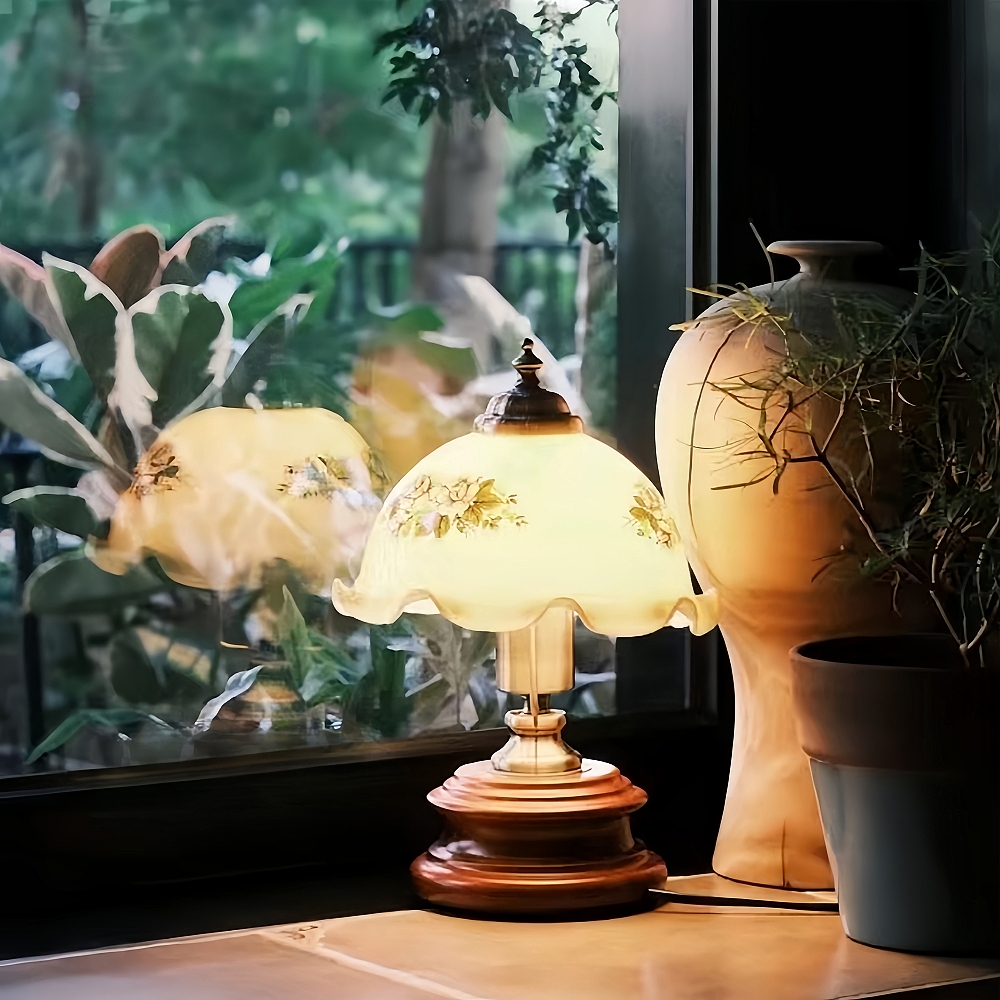 Vintage French Style Floral Glass Table Lamp Solid Wood Bedside Lamp